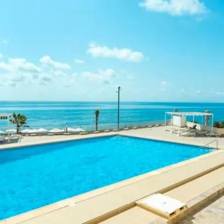 Frontline Sea Views - Pool - Center Apartamento *