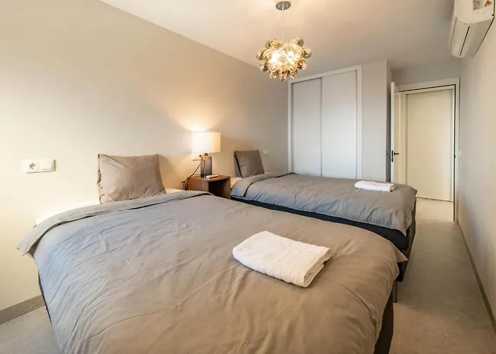 Frontline Sea Views - Pool - Center Apartmán *