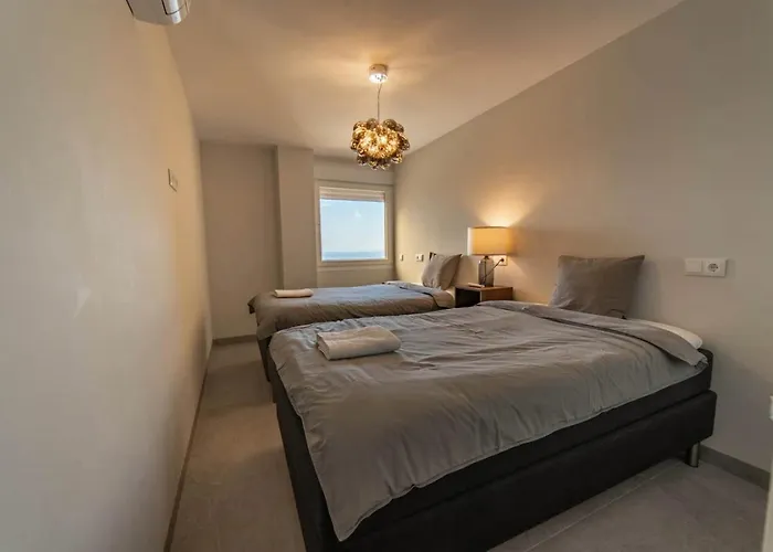 Frontline Sea Views - Pool - Center Apartmán