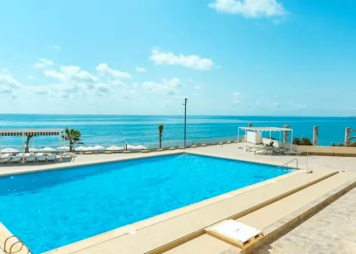 Frontline Sea Views - Pool - Center Apartmán *